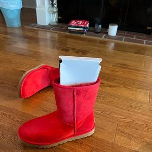 Bootie Ugg Brand new!   Never worn Shearling lined bootie